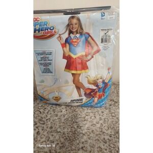 DC Super Hero Girls SUPERGIRL Costume Kid M 8-10 Cape Skirt Belt  Wristbands Top